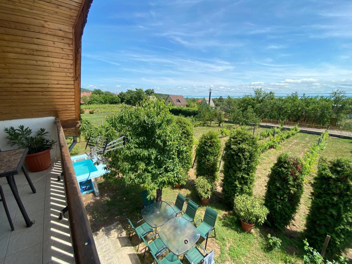Fuege Vendeghaz Villa Lovas Exterior foto