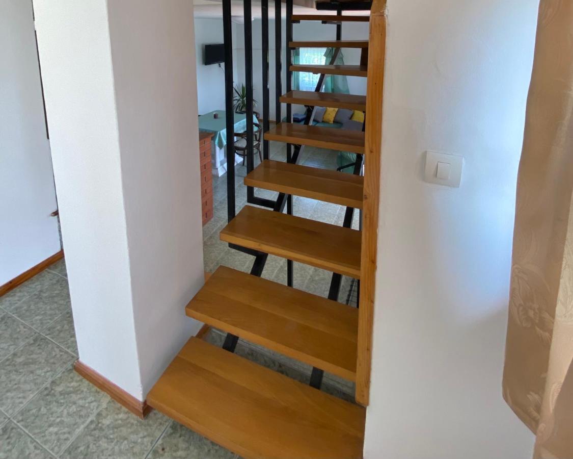 Fuege Vendeghaz Villa Lovas Exterior foto