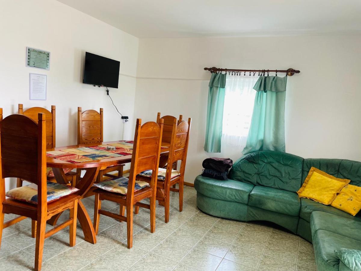 Fuege Vendeghaz Villa Lovas Exterior foto